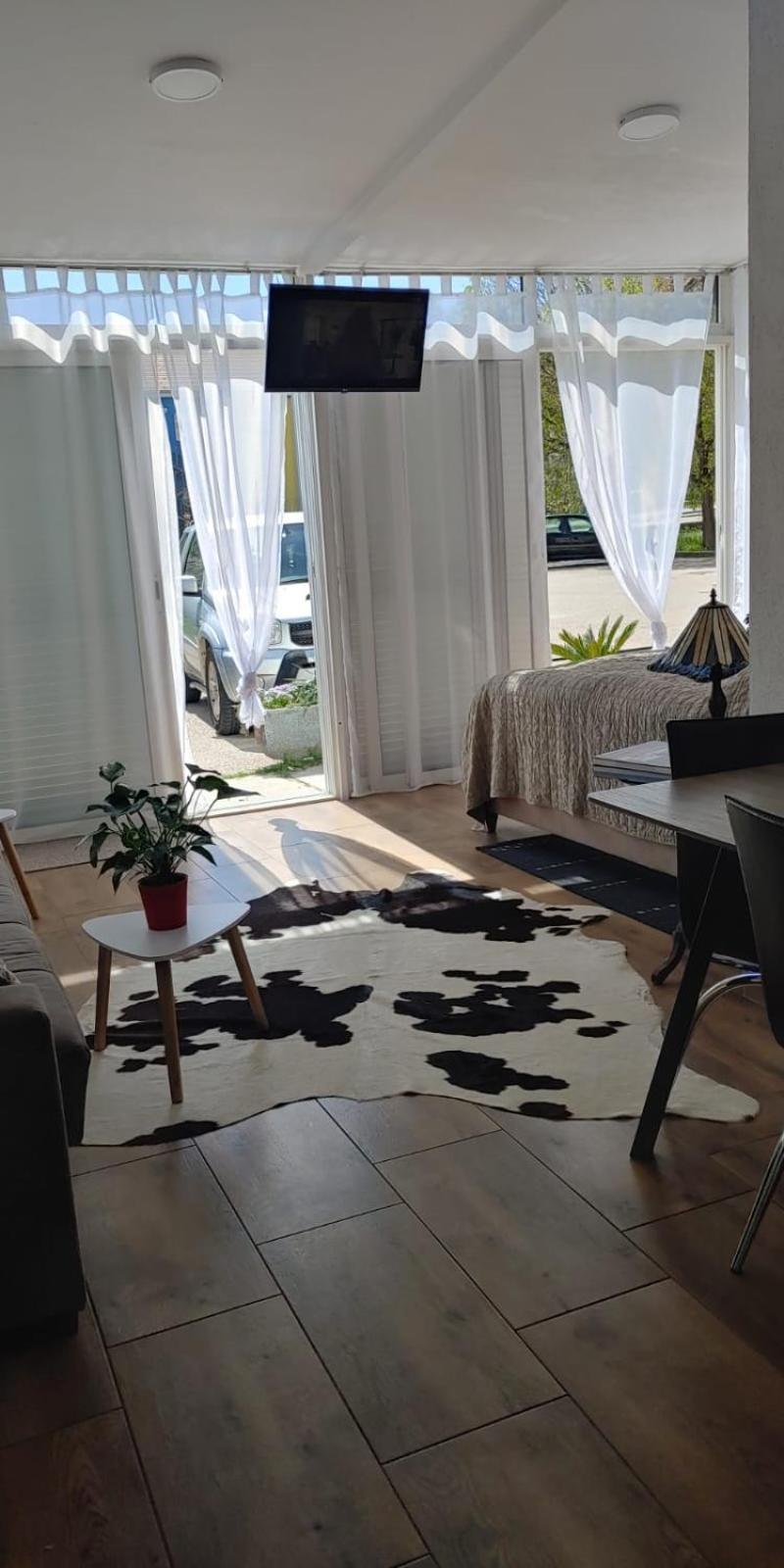 Appartement Piccolo à Knin Extérieur photo